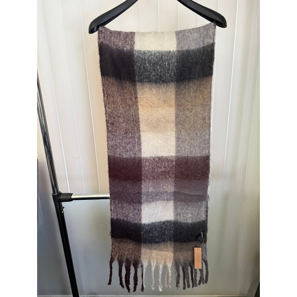 NWT Steve Madden Black/ Neutral Plaid  Scarf Wrap